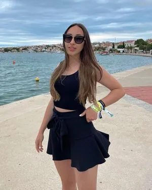 Juliabellax OnlyFans Leaked Free Thumbnail Picture - #9SDhAGxilz