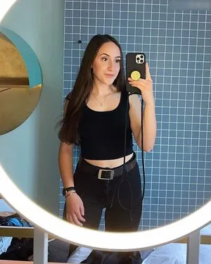 Juliabellax OnlyFans Leaked Free Thumbnail Picture - #EMe3c3XG5K