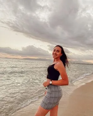 Juliabellax OnlyFans Leaked Free Thumbnail Picture - #Fo02eS3f5m