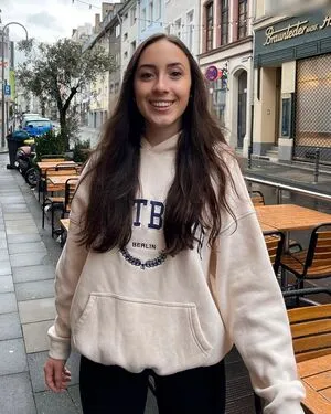 Juliabellax OnlyFans Leaked Free Thumbnail Picture - #qpOtWQVJUD