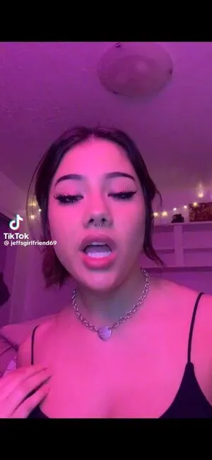 Juliagoolia69 OnlyFans Leaked Free Thumbnail Picture - #3ZPBEAuNLe