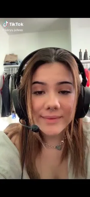 Juliagoolia69 OnlyFans Leaked Free Thumbnail Picture - #8C9gQ550hK