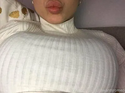 Julianawantsromeo OnlyFans Leaked Free Thumbnail Picture - #AkvwOND95B