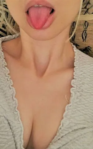 Julianawantsromeo OnlyFans Leaked Free Thumbnail Picture - #GrybrotEfr