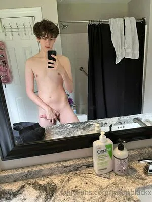Julianblackx OnlyFans Leaked Free Thumbnail Picture - #KuKgREUPIQ