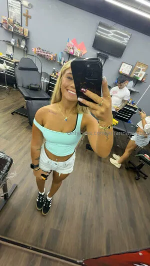 Juliannapeyton OnlyFans Leaked Free Thumbnail Picture - #RrKBFm7Zta