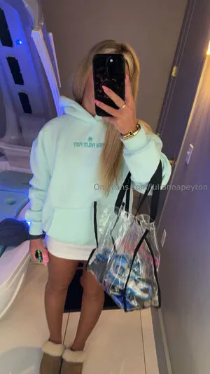 Juliannapeyton OnlyFans Leaked Free Thumbnail Picture - #y2w4XK5ndc