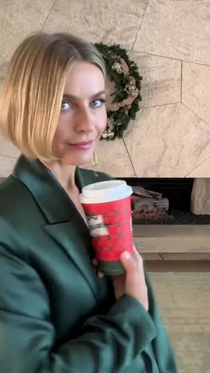 Julianne Hough OnlyFans Leaked Free Thumbnail Picture - #5LMJivT4Mw