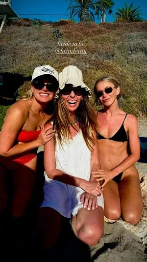 Julianne Hough OnlyFans Leaked Free Thumbnail Picture - #5pRqGbL1Gc