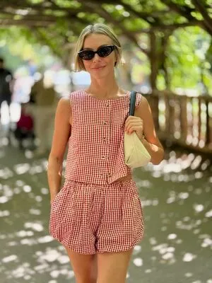 Julianne Hough OnlyFans Leaked Free Thumbnail Picture - #7AZcWIlHy1