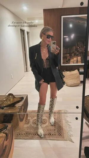 Julianne Hough OnlyFans Leaked Free Thumbnail Picture - #8vYcqsl4Yr