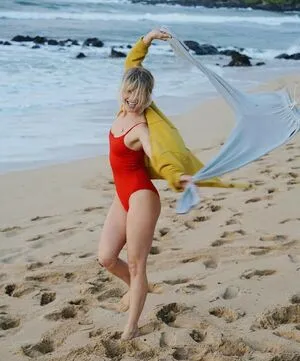 Julianne Hough OnlyFans Leaked Free Thumbnail Picture - #AM8LxTwX94