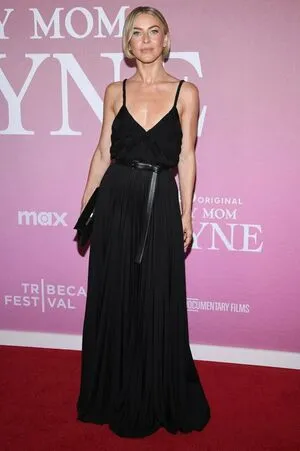 Julianne Hough OnlyFans Leaked Free Thumbnail Picture - #BbsNVyigeo