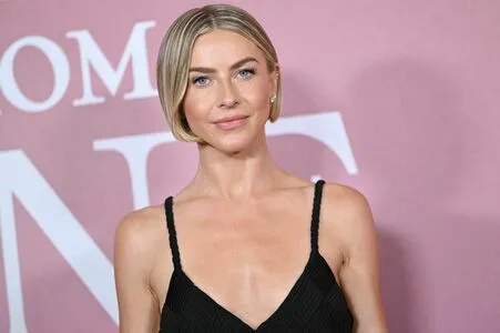 Julianne Hough OnlyFans Leaked Free Thumbnail Picture - #FuJ02YudqV