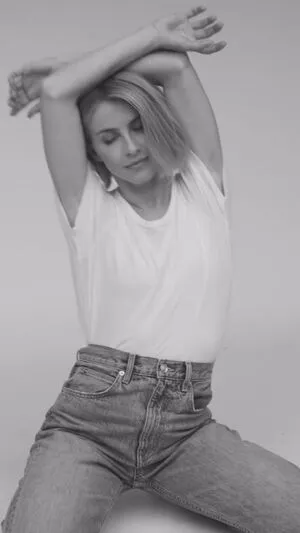 Julianne Hough OnlyFans Leaked Free Thumbnail Picture - #HSh3kCYAon