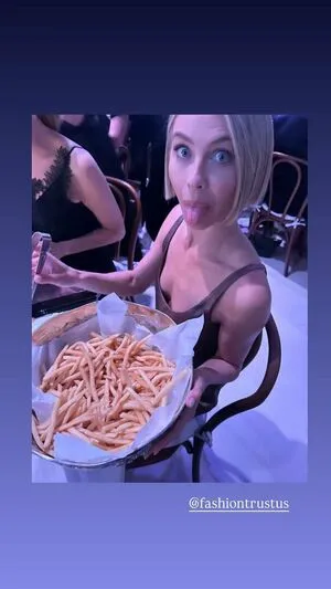 Julianne Hough OnlyFans Leaked Free Thumbnail Picture - #IHyFJOfpUy