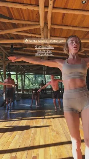 Julianne Hough OnlyFans Leaked Free Thumbnail Picture - #JFTuhFlihe