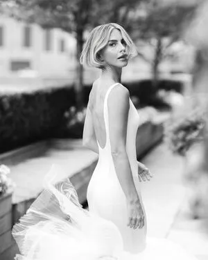 Julianne Hough OnlyFans Leaked Free Thumbnail Picture - #LFAkoxBVt1