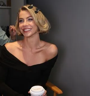 Julianne Hough OnlyFans Leaked Free Thumbnail Picture - #NudkzmI65w