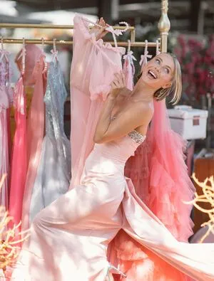 Julianne Hough OnlyFans Leaked Free Thumbnail Picture - #akpptEabKN
