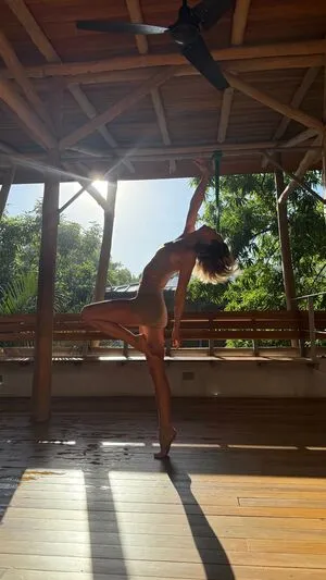 Julianne Hough OnlyFans Leaked Free Thumbnail Picture - #cCD9is7ECW