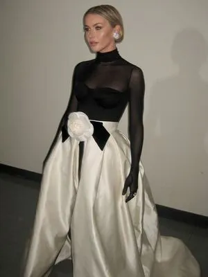 Julianne Hough OnlyFans Leaked Free Thumbnail Picture - #clWegXjNPO