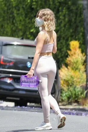 Julianne Hough OnlyFans Leaked Free Thumbnail Picture - #dfavYydszg