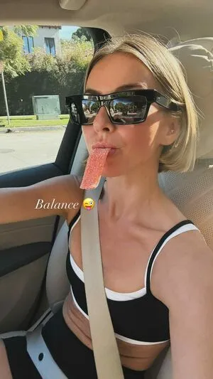 Julianne Hough OnlyFans Leaked Free Thumbnail Picture - #fbNi0VlIjo