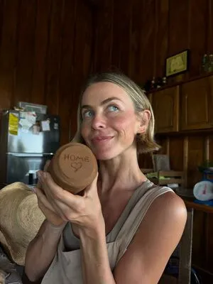 Julianne Hough OnlyFans Leaked Free Thumbnail Picture - #nf4V3xUWI8