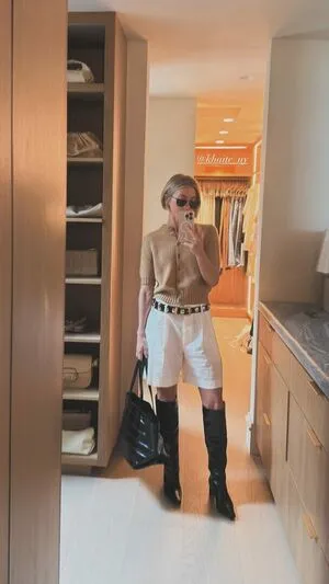 Julianne Hough OnlyFans Leaked Free Thumbnail Picture - #ozeHnbolP7