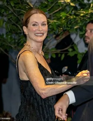 Julianne Moore OnlyFans Leaked Free Thumbnail Picture - #729GwRfSJP