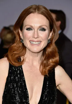 Julianne Moore OnlyFans Leaked Free Thumbnail Picture - #AN7i0V4L2Z