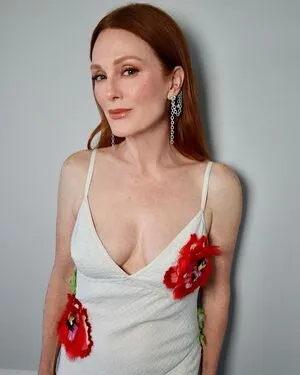 Julianne Moore OnlyFans Leaked Free Thumbnail Picture - #Qol4ApBhwv