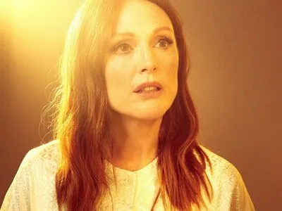 Julianne Moore OnlyFans Leaked Free Thumbnail Picture - #gGygMHntNb