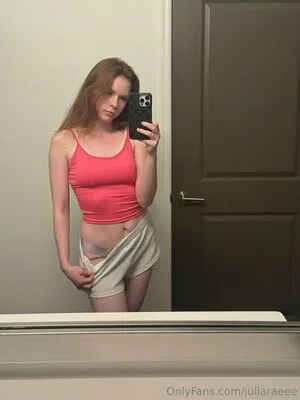 Juliaraeee OnlyFans Leaked Free Thumbnail Picture - #95AnldlW02