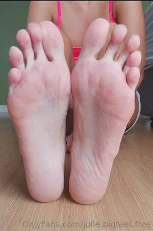 Julie Bigfeet Free OnlyFans Leaked Free Thumbnail Picture - #eZw5bgBWM2