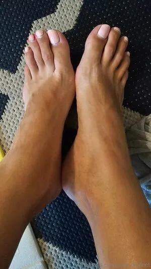Julie Bigfeet OnlyFans Leaked Free Thumbnail Picture - #0ZVWNZ0v1A