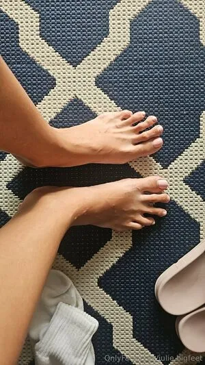 Julie Bigfeet OnlyFans Leaked Free Thumbnail Picture - #aIPcsGKoOt