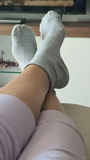 Julie Bigfeet OnlyFans Leaked Free Thumbnail Picture - #kHZWYG4uu2