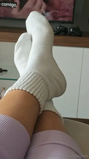 Julie Bigfeet OnlyFans Leaked Free Thumbnail Picture - #ssY1DGTHUJ