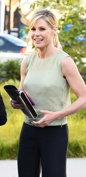 Julie Bowen OnlyFans Leaked Free Thumbnail Picture - #7zSyciKAj7