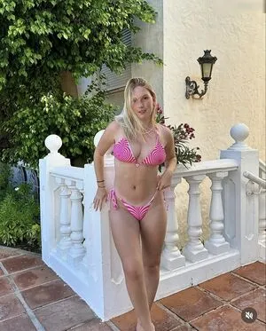 Julie Skovv OnlyFans Leaked Free Thumbnail Picture - #04nK4KNh3p