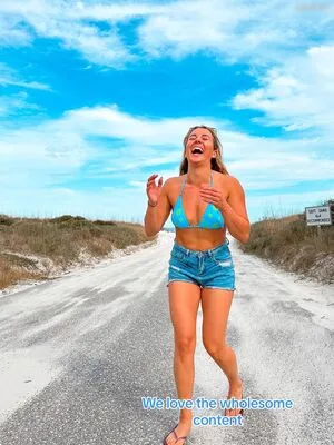 Julie Tirado OnlyFans Leaked Free Thumbnail Picture - #Xzfn6owMlE