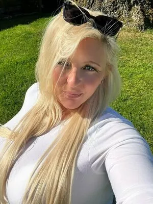 Julie OnlyFans Leaked Free Thumbnail Picture - #DbBNLVTtUW