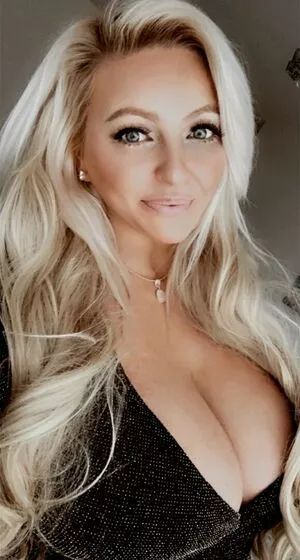 Julie OnlyFans Leaked Free Thumbnail Picture - #OzyOFdiGNL