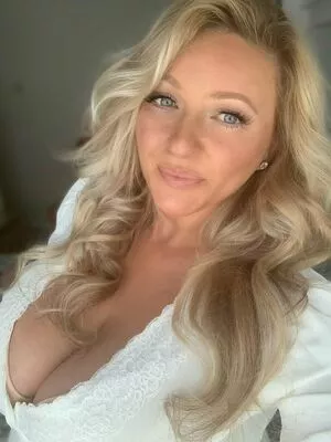 Julie OnlyFans Leaked Free Thumbnail Picture - #PqsG44SQ04