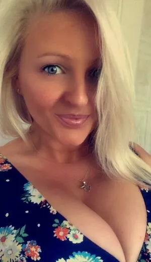 Julie OnlyFans Leaked Free Thumbnail Picture - #SoqVBMdiQt