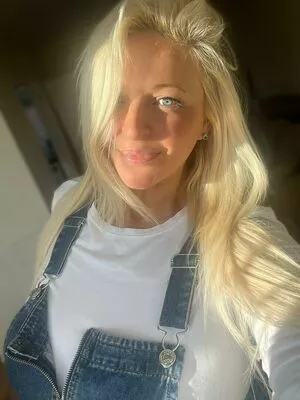 Julie OnlyFans Leaked Free Thumbnail Picture - #aNBjM9bege