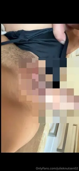 Julieknutsen02 OnlyFans Leaked Free Thumbnail Picture - #qThXfur9nx