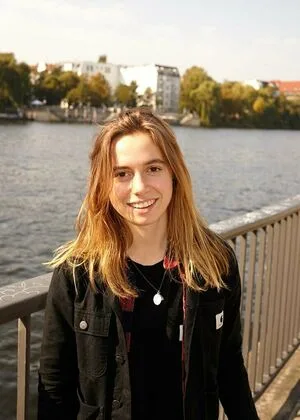Julien Baker OnlyFans Leaked Free Thumbnail Picture - #Act7wmPBla